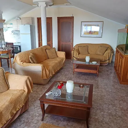 Sea View Loft Неа-Миханиона