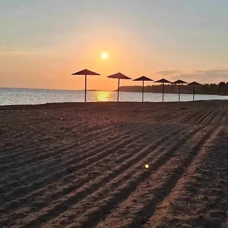 Sea View Loft Неа-Миханиона